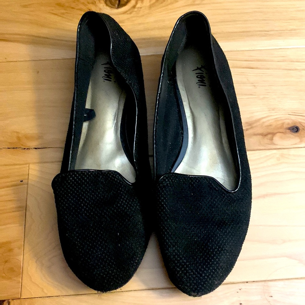 Fioni Black Microfiber Dress Flats/Loafers